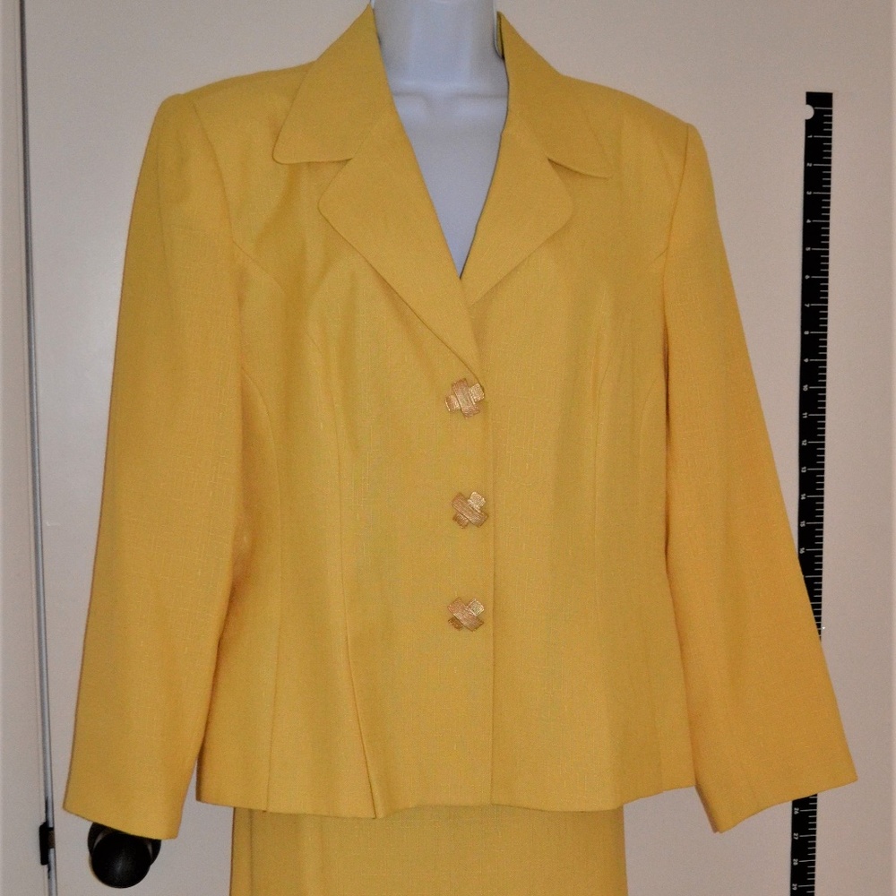 2PC (Jkt/Skt) Yellow linen ladies plus size suit
